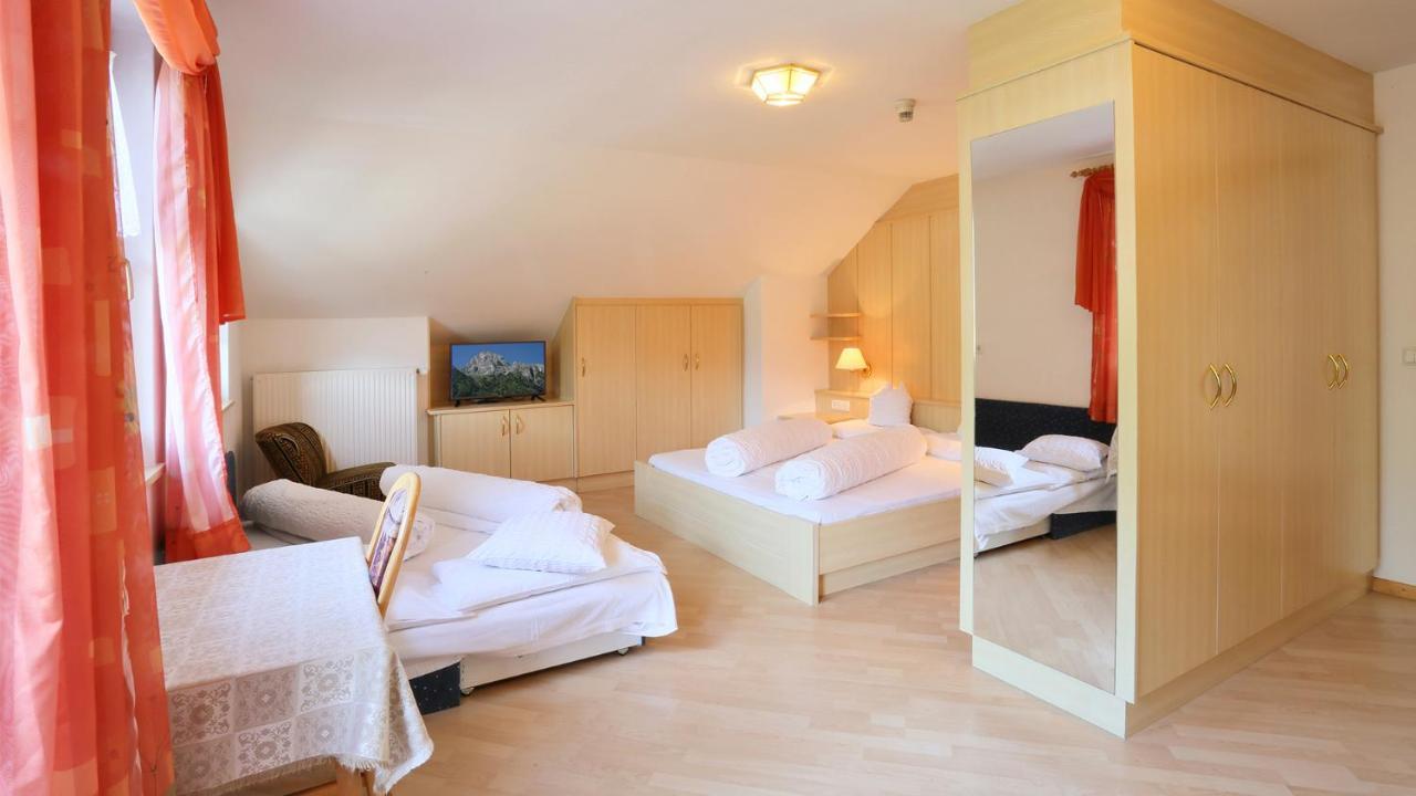 קולה איזארקו Pension Alpenhof B&B מראה חיצוני תמונה