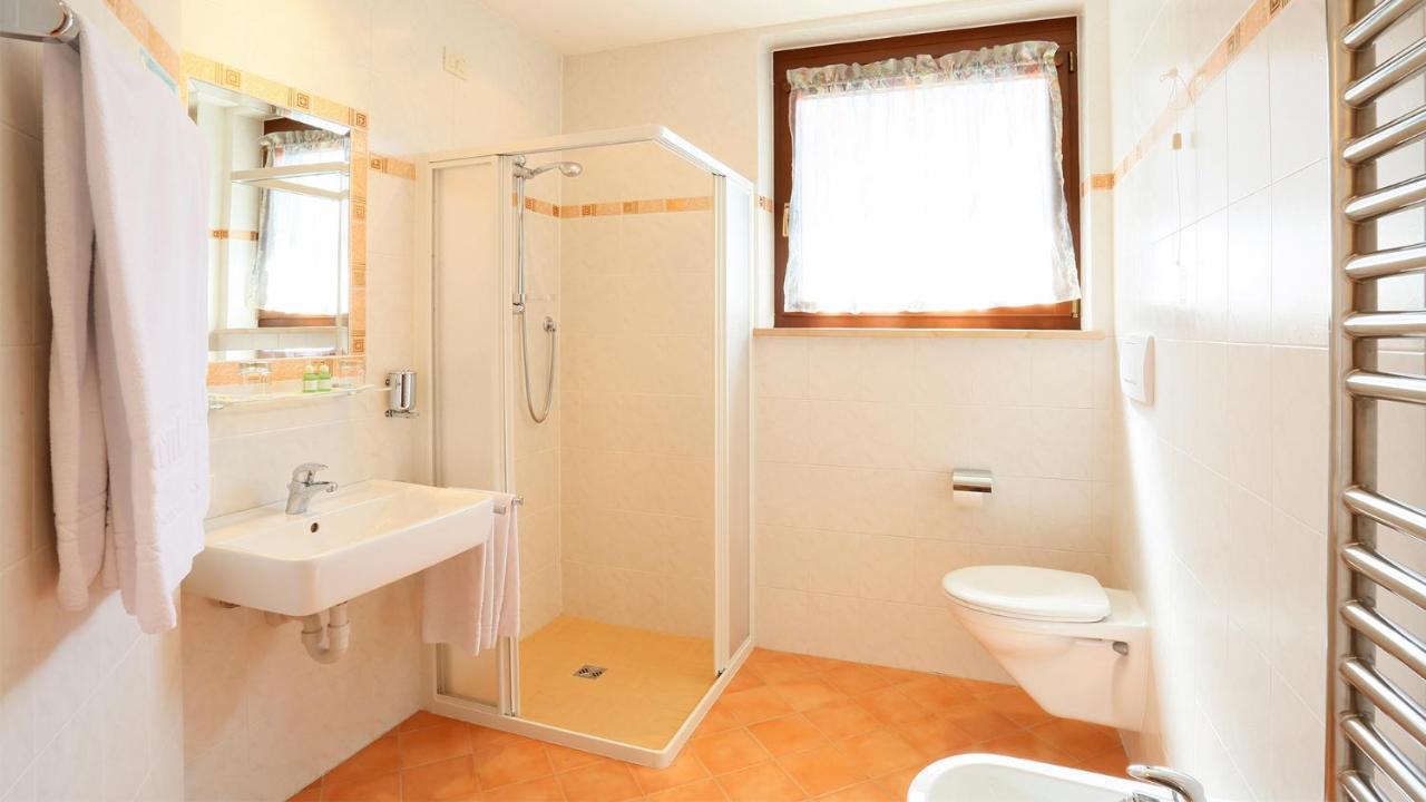 קולה איזארקו Pension Alpenhof B&B מראה חיצוני תמונה